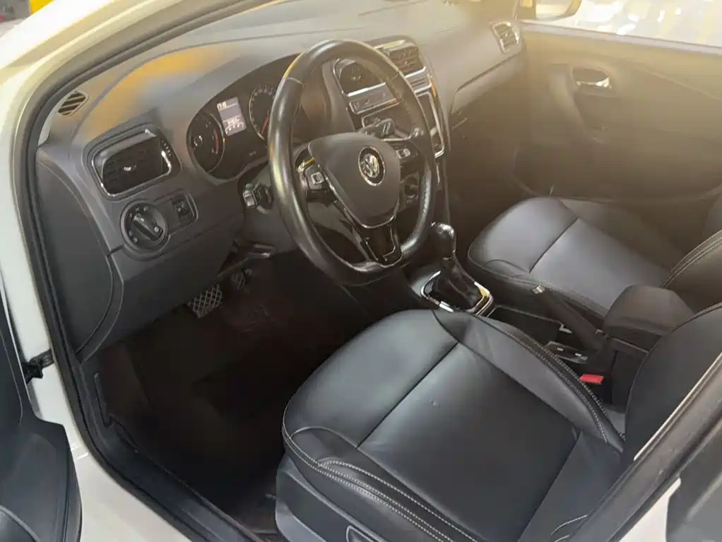 Volkswagen Polo — миниатюра 8