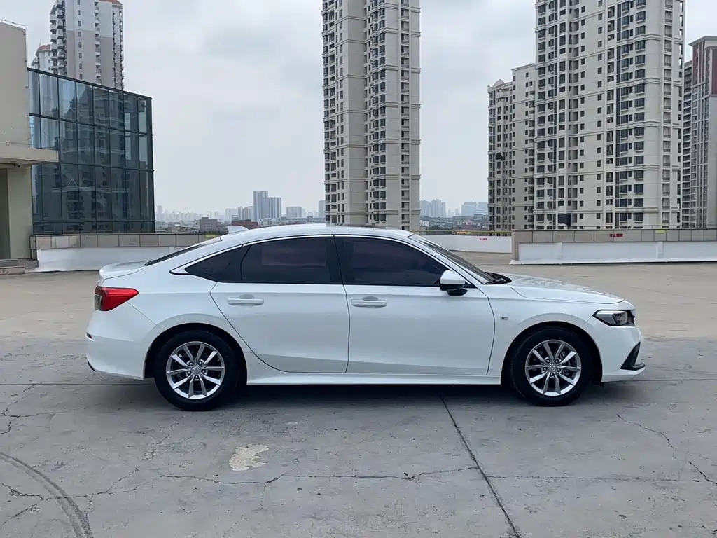 Honda Civic 2022 180TURBO CVT