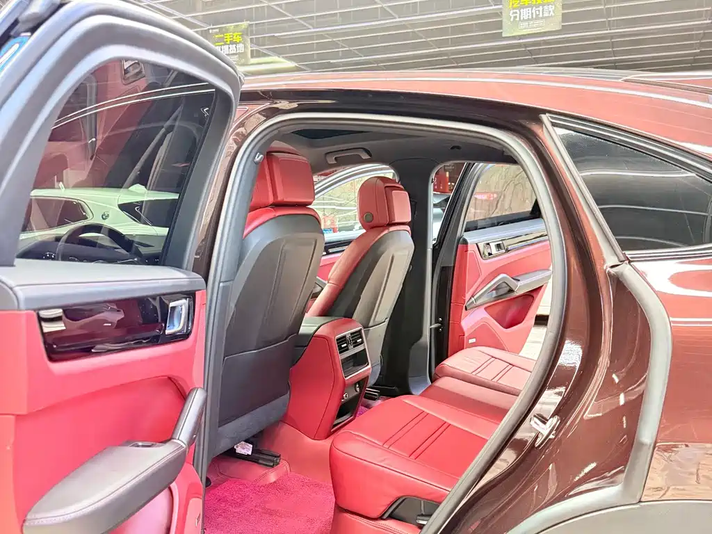 Porsche Cayenne — миниатюра 14