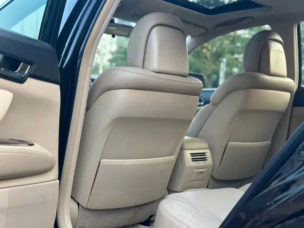 Toyota Reiz — миниатюра 11