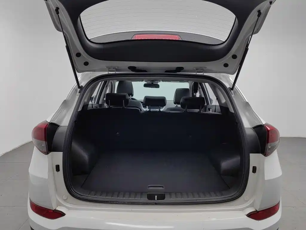 Hyundai Tucson — миниатюра 16