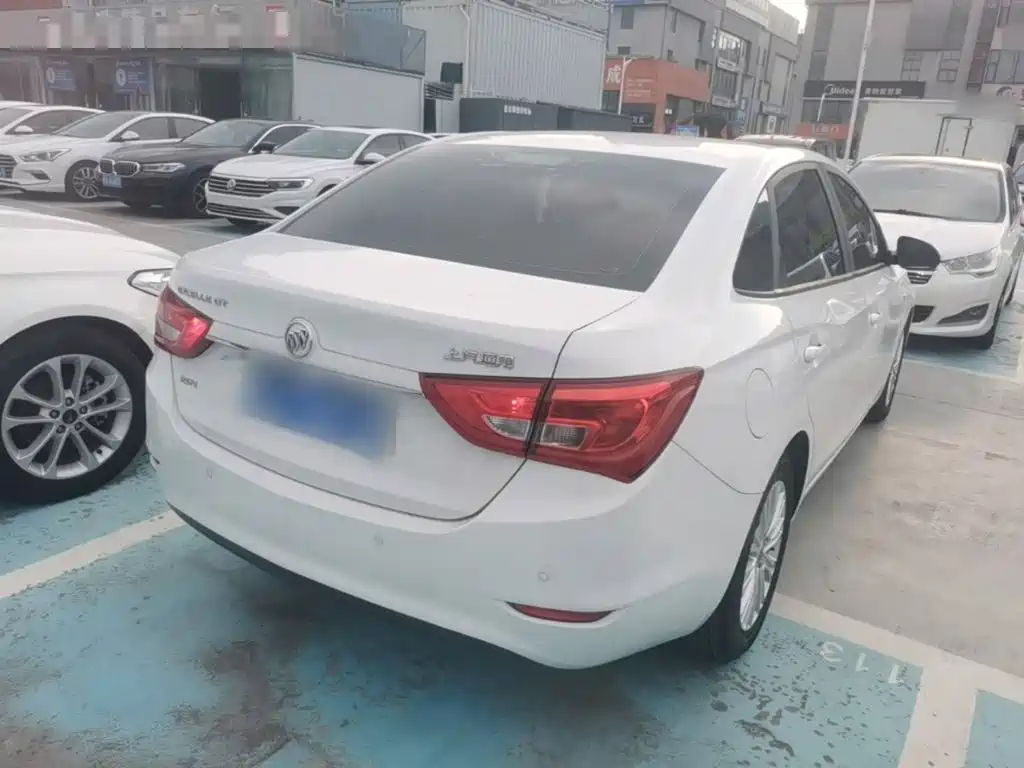 Buick Excelle — миниатюра 7