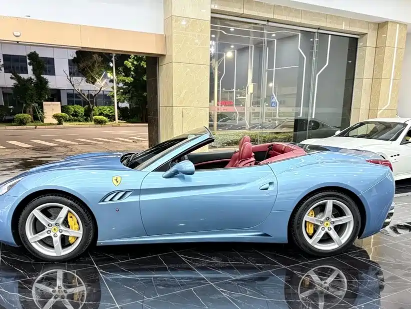 Ferrari California T — миниатюра 4