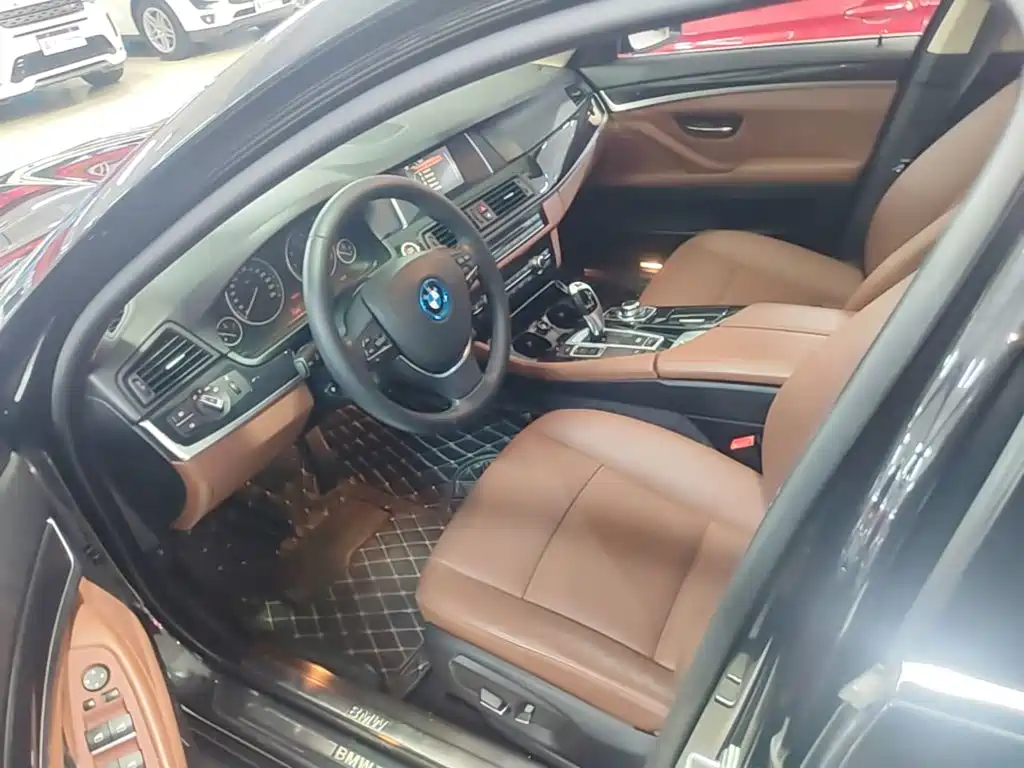 BMW 5 Series — миниатюра 15