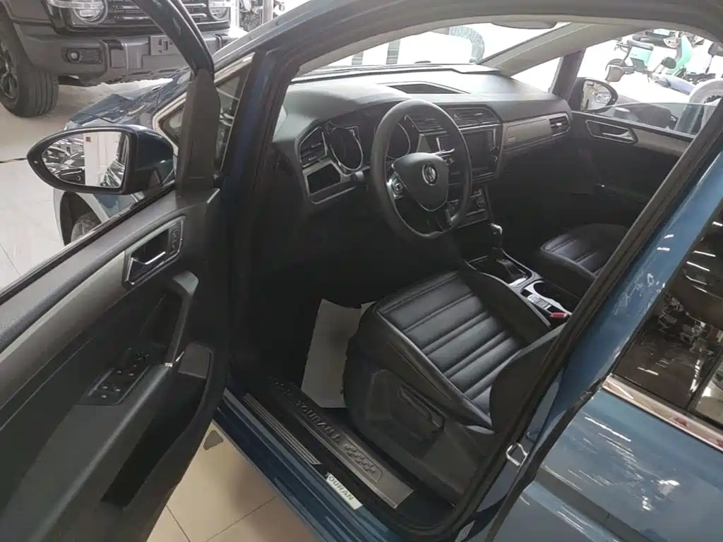 Volkswagen Touran — миниатюра 16