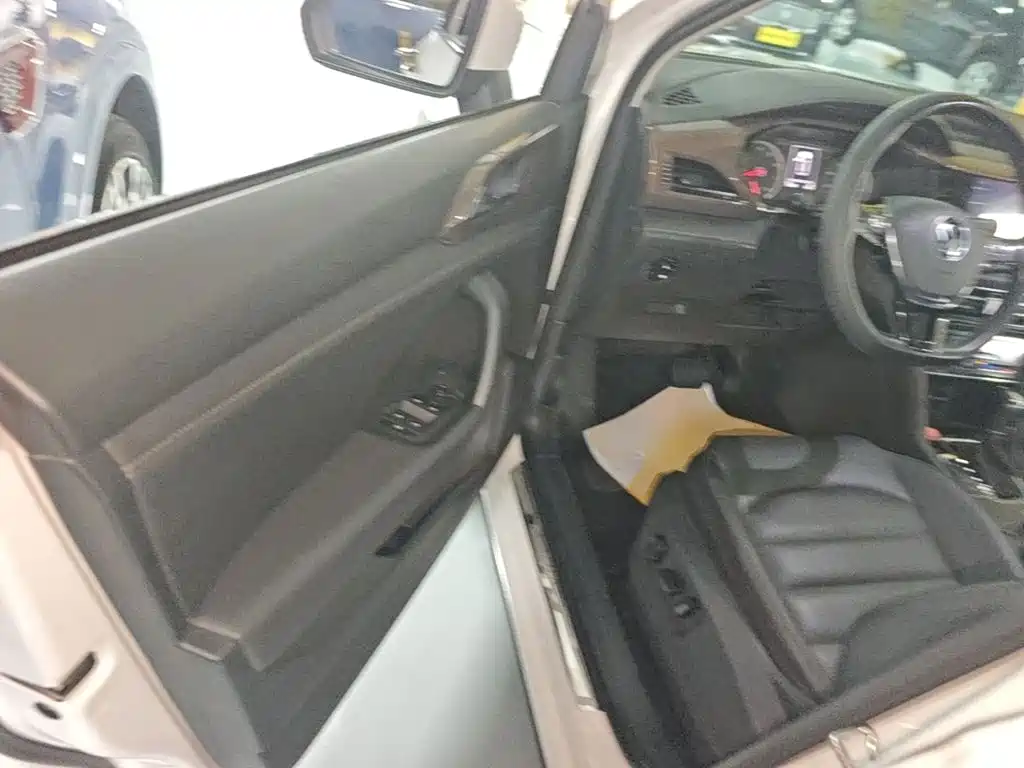 Volkswagen Tharu — миниатюра 16
