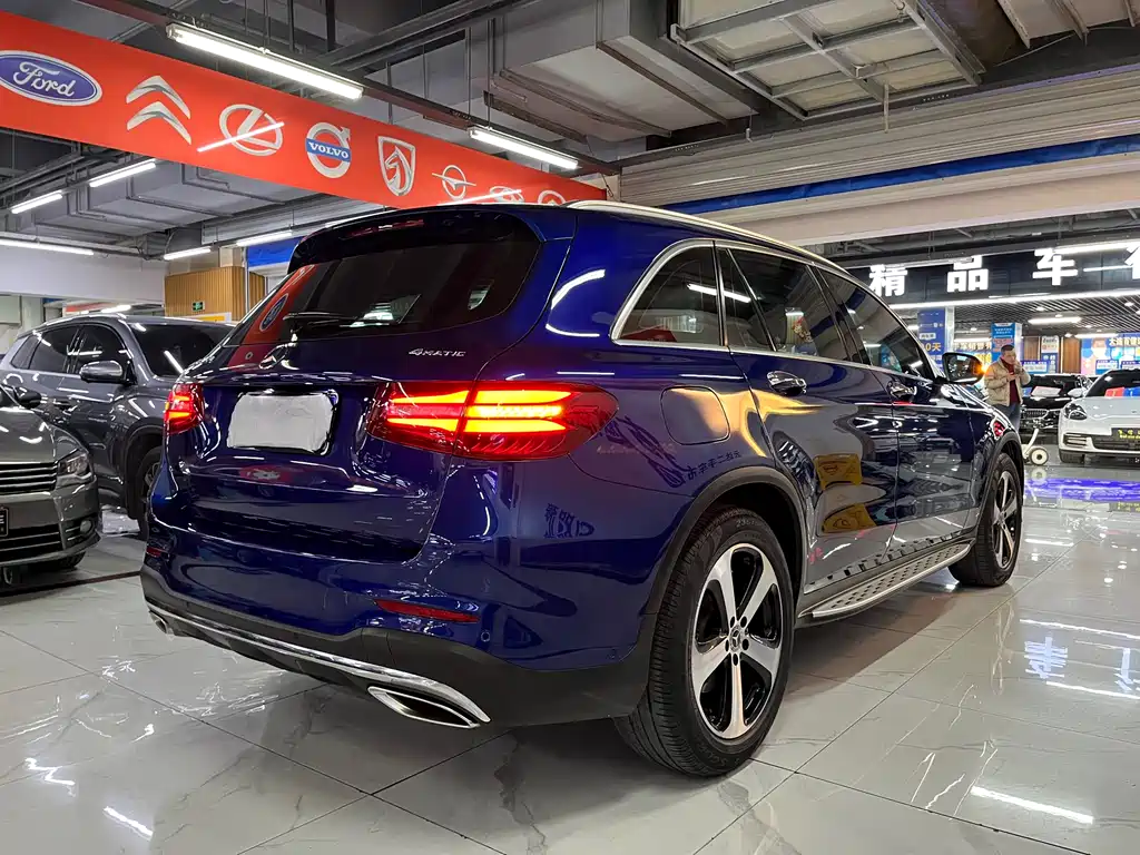 MERCEDES-BENZ GLC