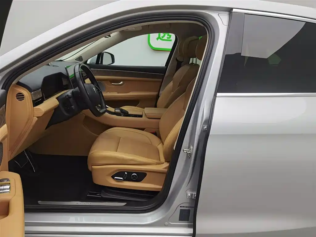 AITO ASK THE WORLD M5