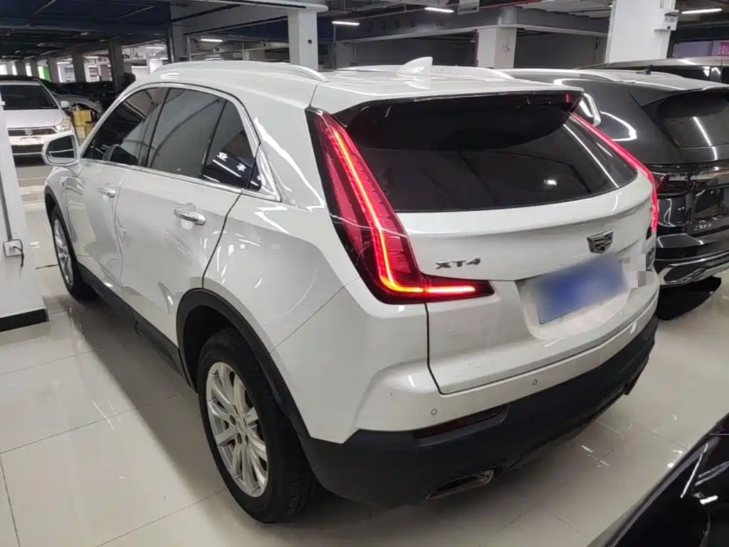 Cadillac XT4 — миниатюра 6