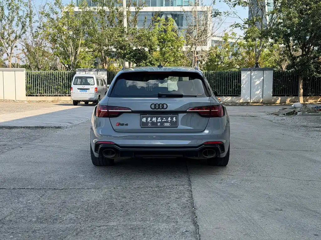 Audi RS 4 — миниатюра 12
