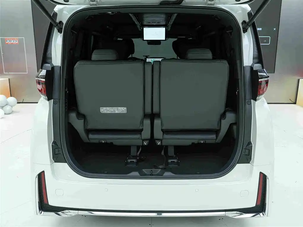 Toyota Vellfire Crown Hybrid 2.5L Supreme Edition, фото 26