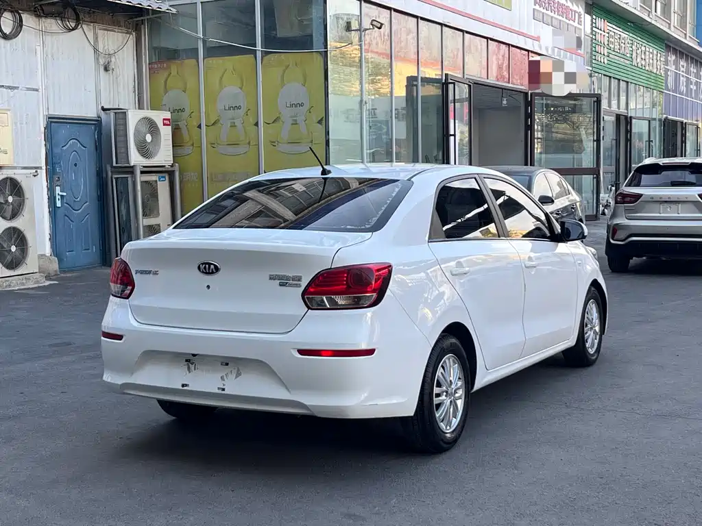 Kia Huanchi — миниатюра 7