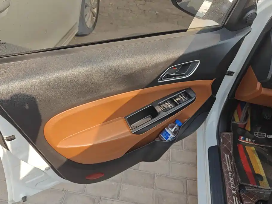 Geely King Kong — миниатюра 7