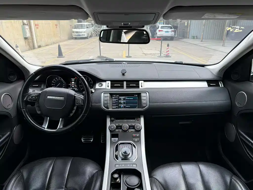 Land Rover Evoque (Import) — миниатюра 15