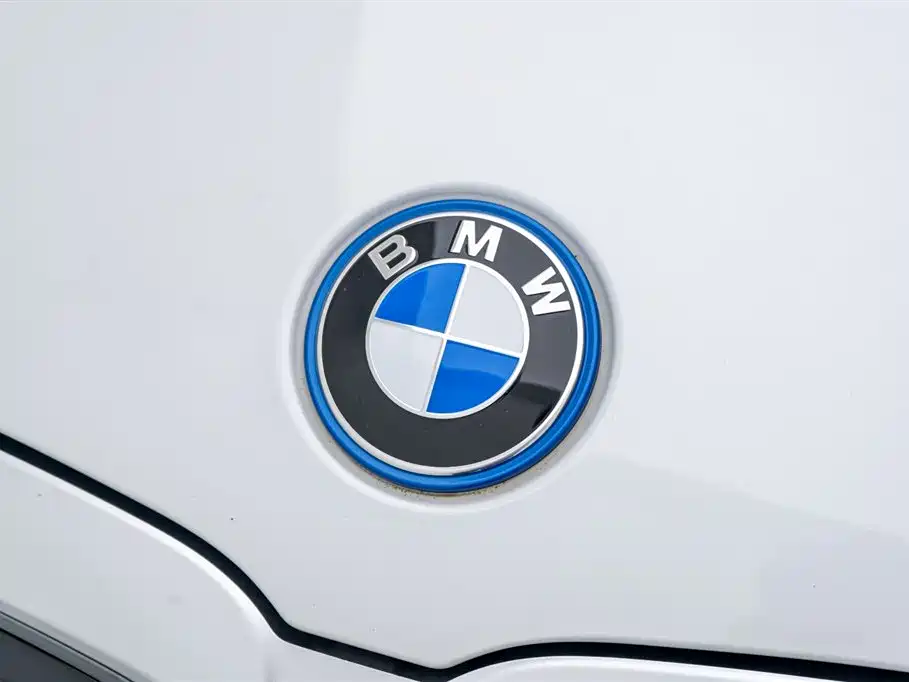 BMW i3 2022 eDrive 35 L