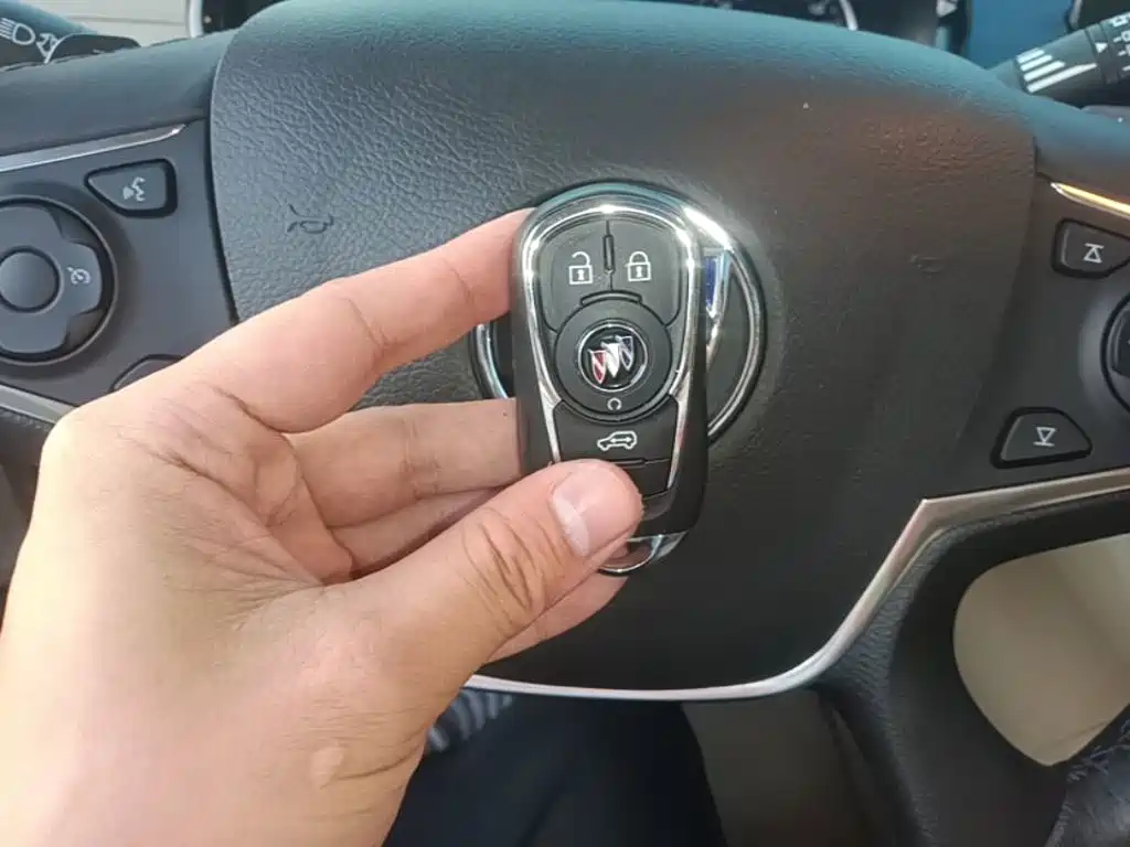 Buick GL8 — миниатюра 9