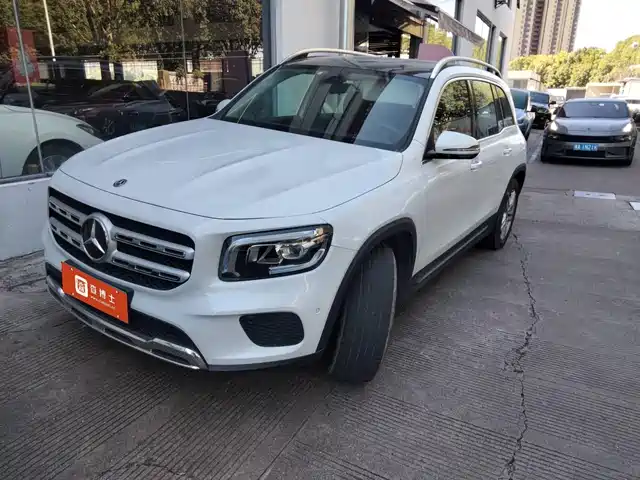 MERCEDES-BENZ  GLB