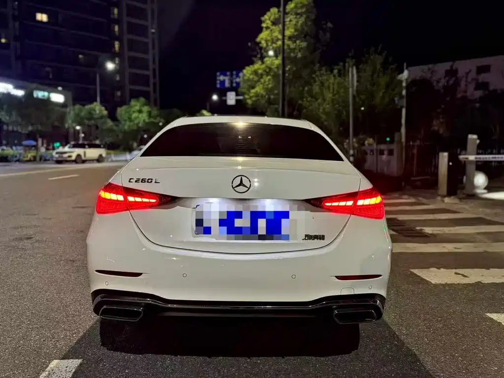 Mercedes-Benz C-Class — миниатюра 9