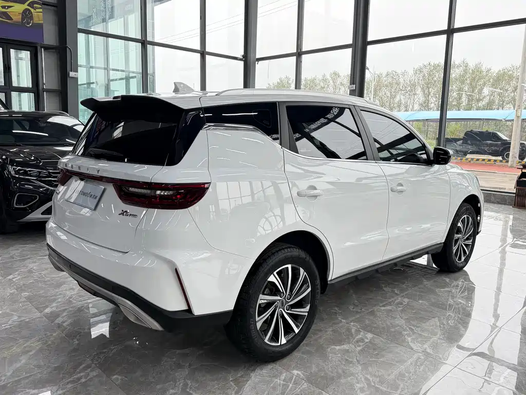 Geely Vision X6 — миниатюра 6