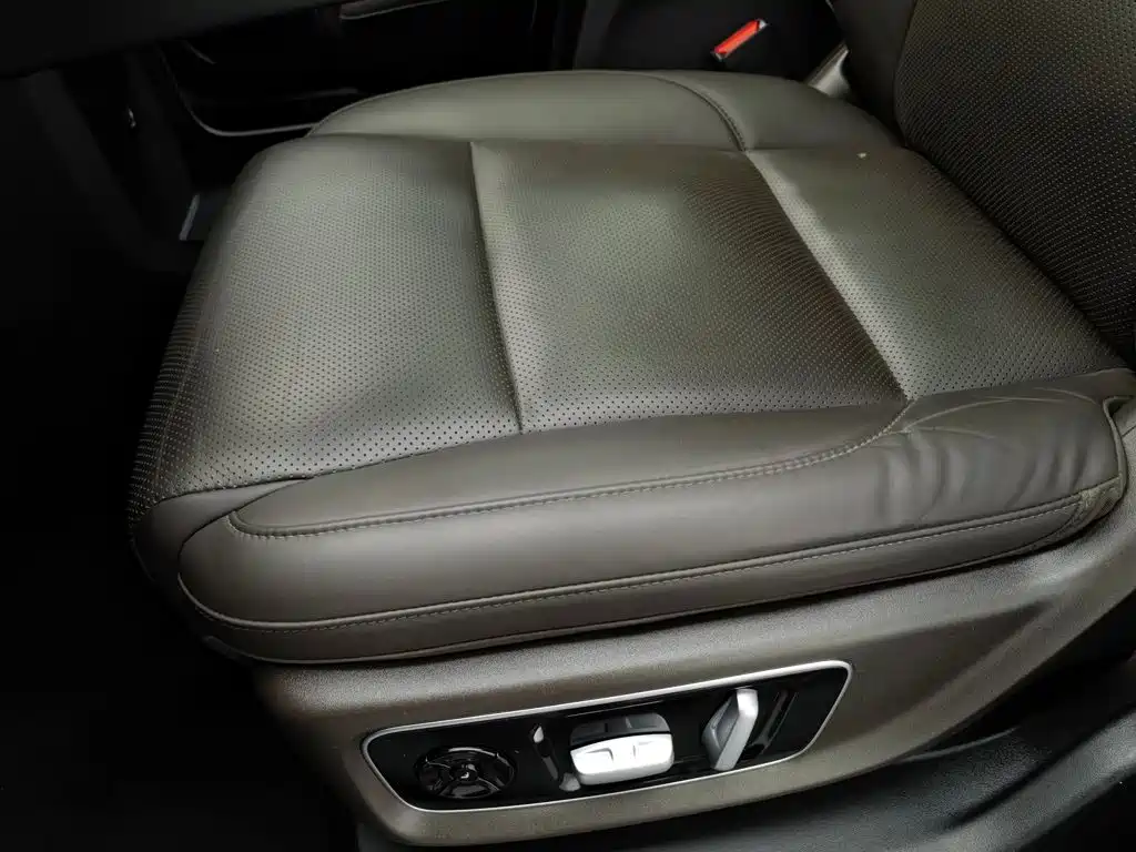 Li Auto Li L8 — миниатюра 20