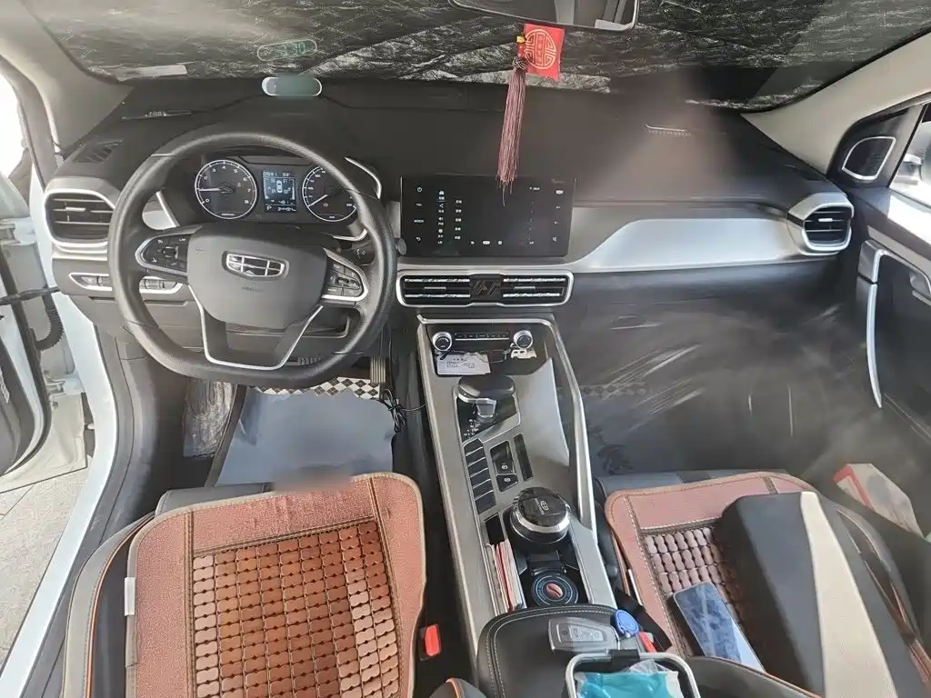 Geely Binyue — миниатюра 13