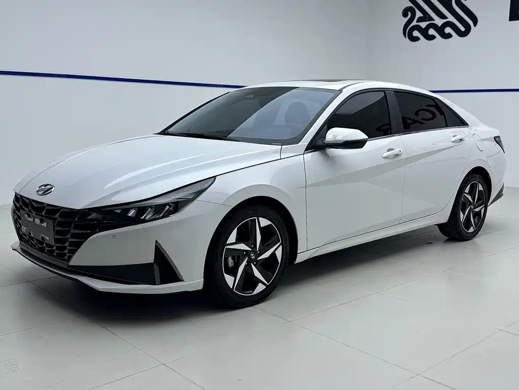 Hyundai Elantra 2023