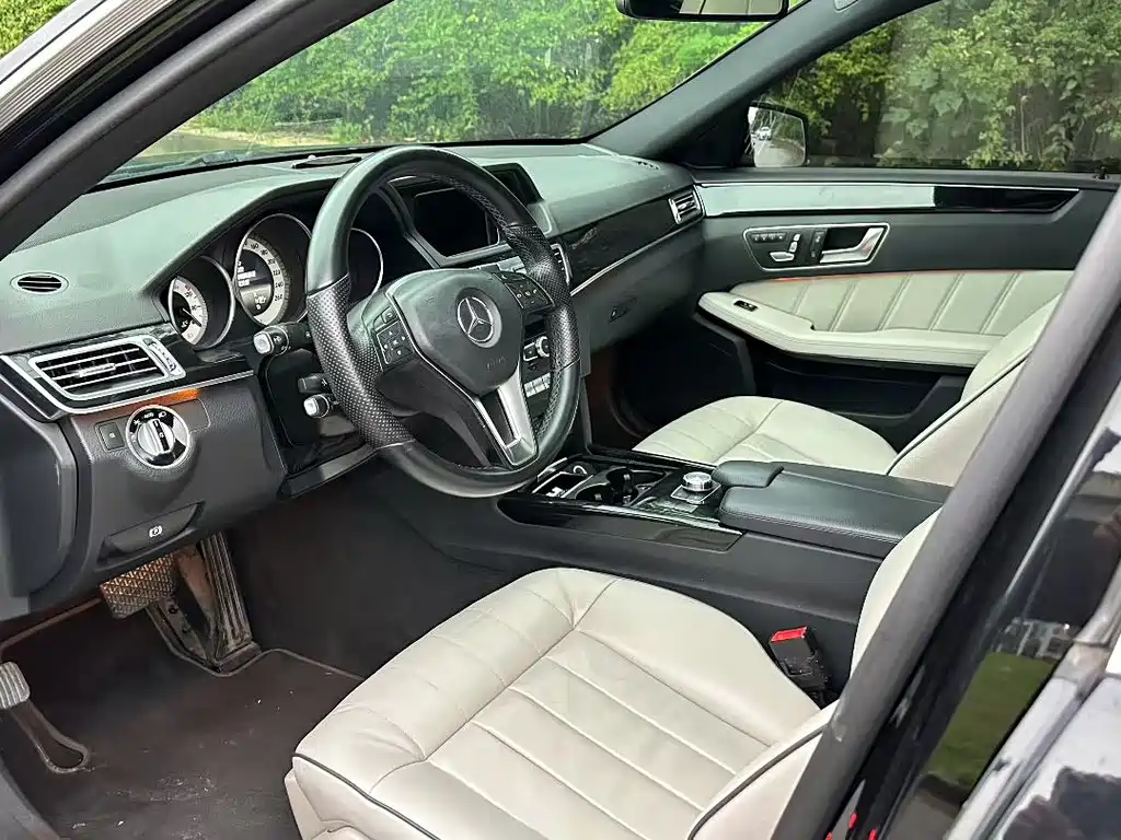 Mercedes-Benz E-Class — миниатюра 4