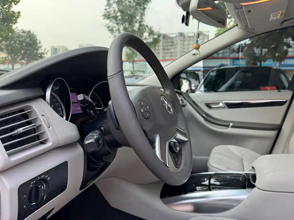 Mercedes-Benz R-Class — миниатюра 11