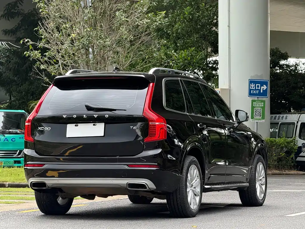 Volvo XC90 — миниатюра 4