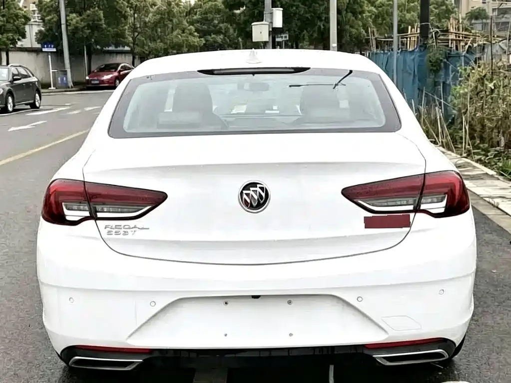 Buick Regal — миниатюра 5