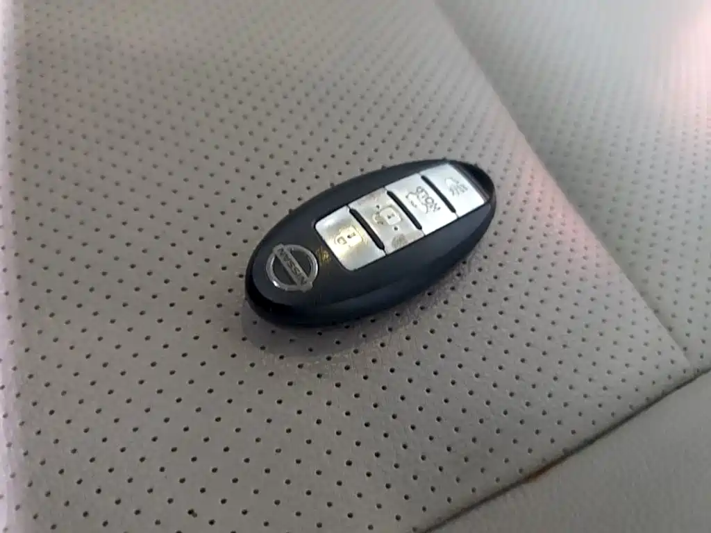 Nissan Sunny — миниатюра 9