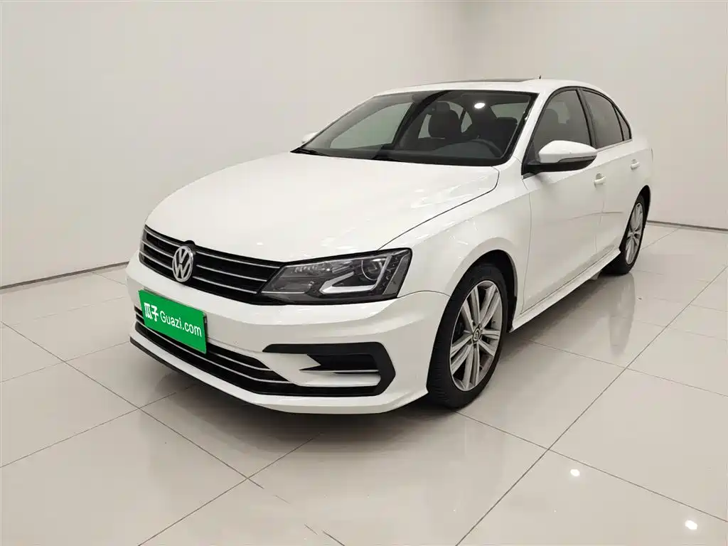 Volkswagen Sagitar 2018
