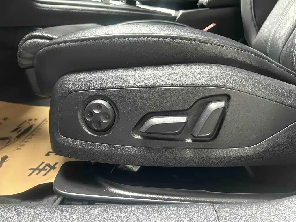 Audi A4L 2022 40 TFSI Luxury