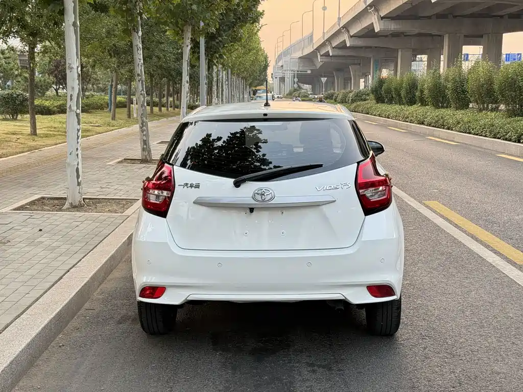 Toyota Vios FS — миниатюра 5