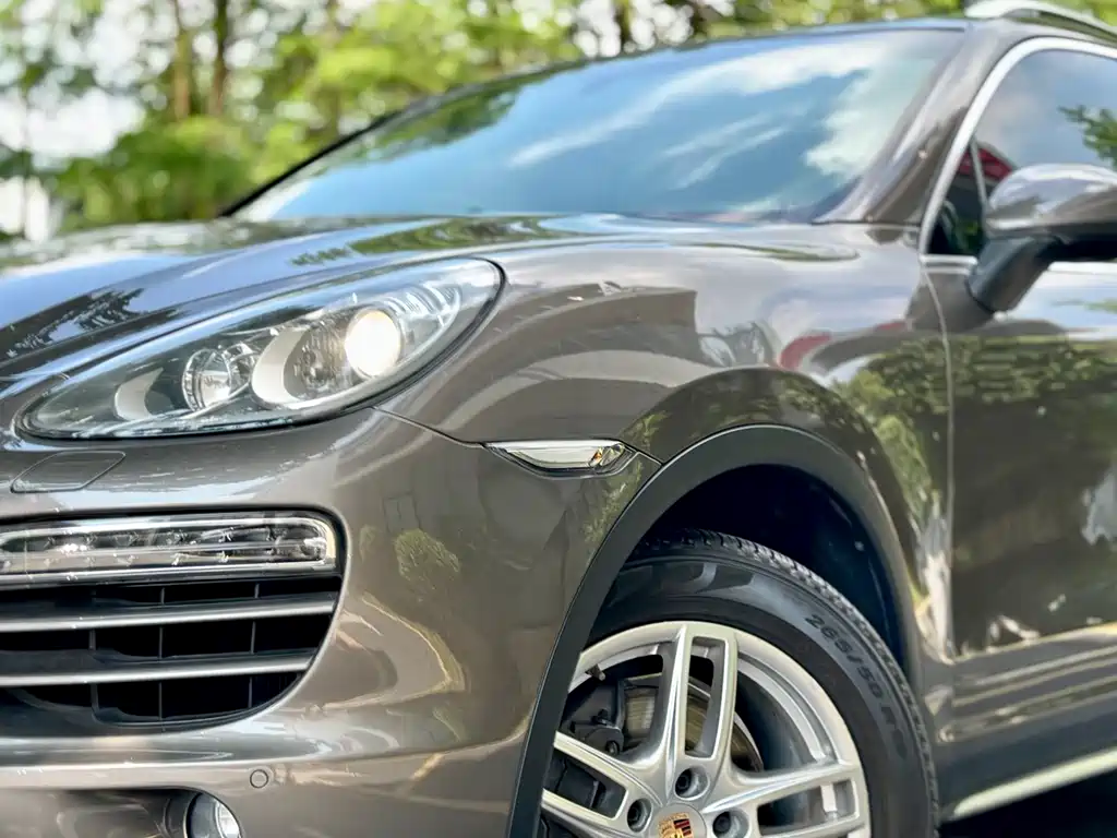 Porsche Cayenne 2014 Cayenne Platinum Edition 3.0T