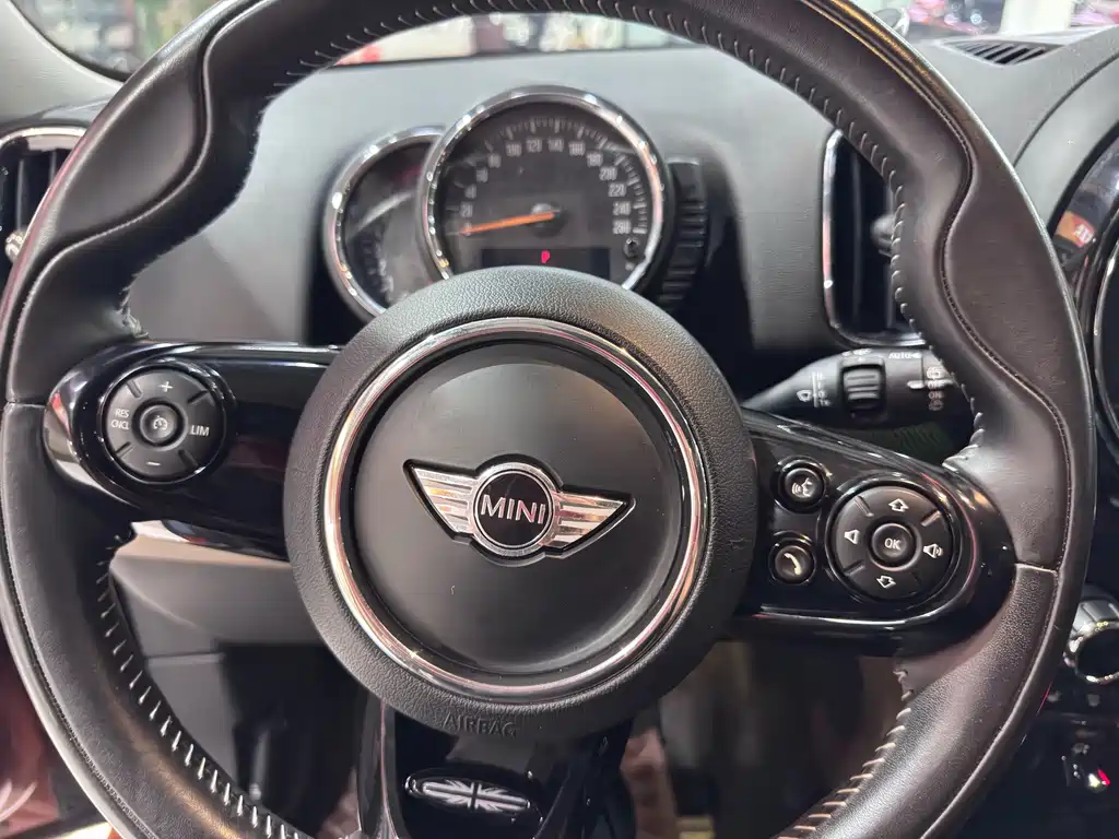 MINI Mini Countryman — миниатюра 11