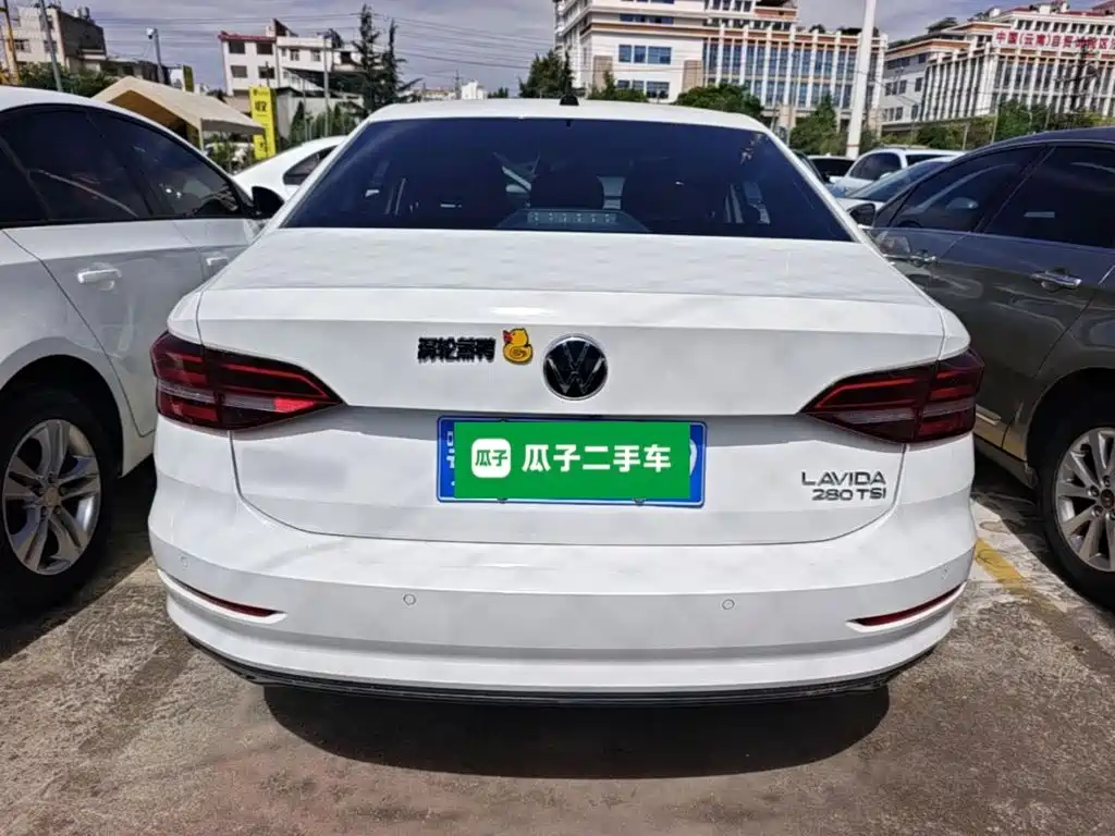 Volkswagen Lavida — миниатюра 6