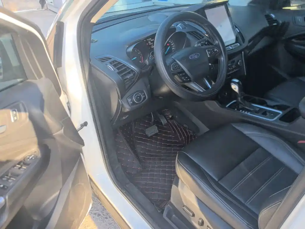 Ford Kuga — миниатюра 16