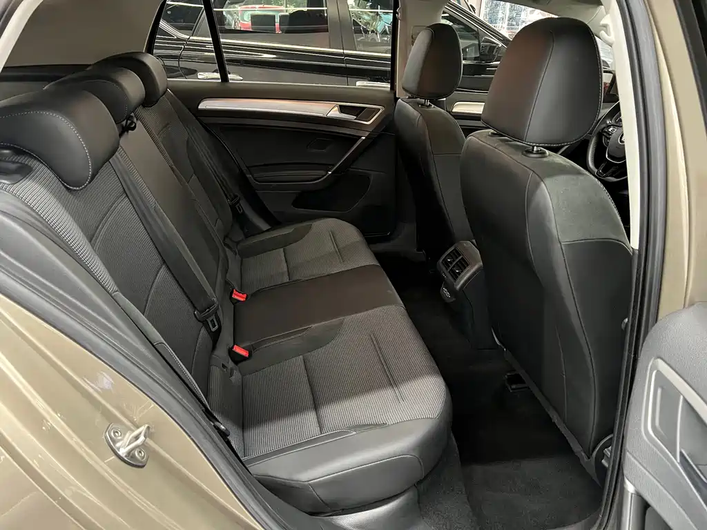 Volkswagen Golf — миниатюра 7