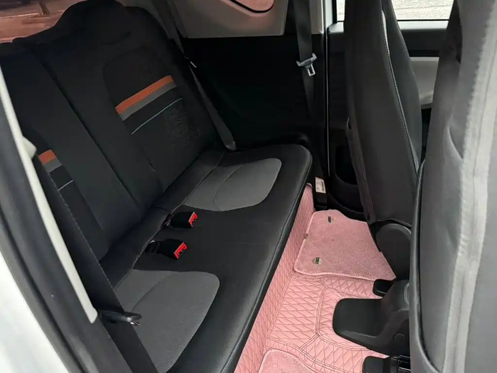 Wuling MINIEV — миниатюра 8