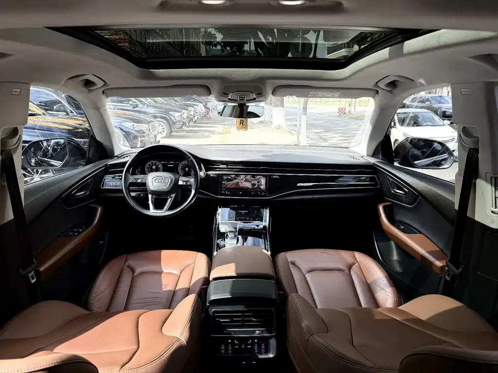 Audi Q8 2022 55 TFSI Luxury