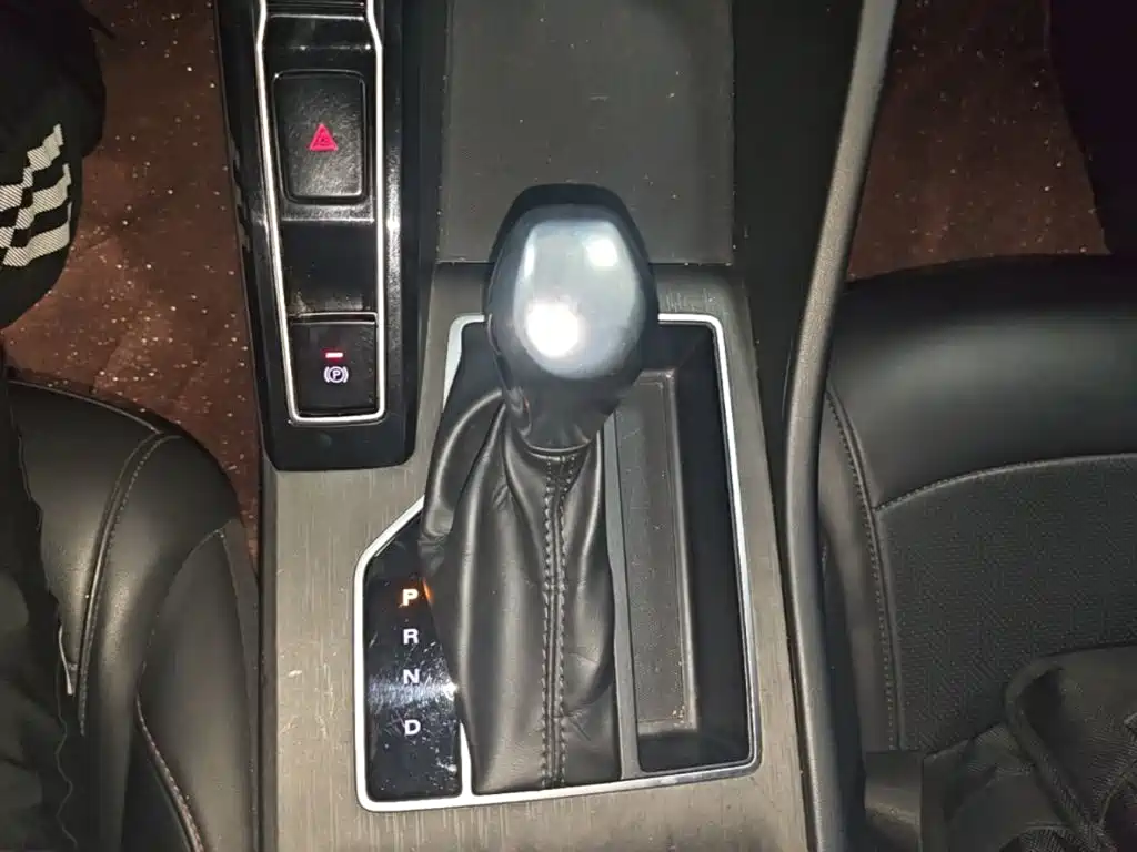 Roewe i5 — миниатюра 14