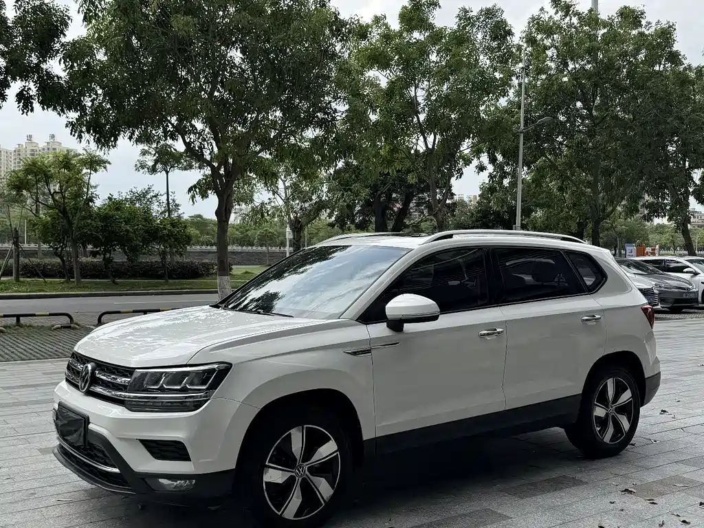Volkswagen Tharu 2020