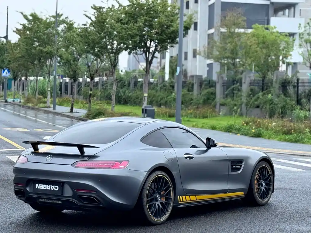 MERCEDES-BENZ AMG GT