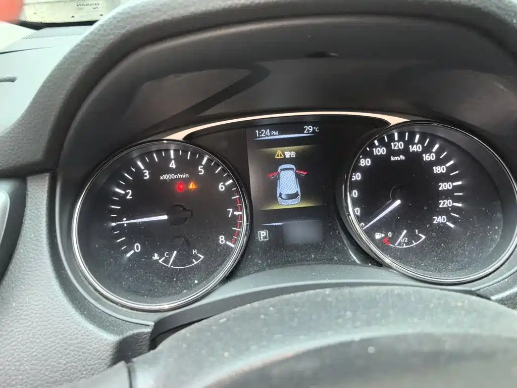 Nissan X-Trail — миниатюра 4