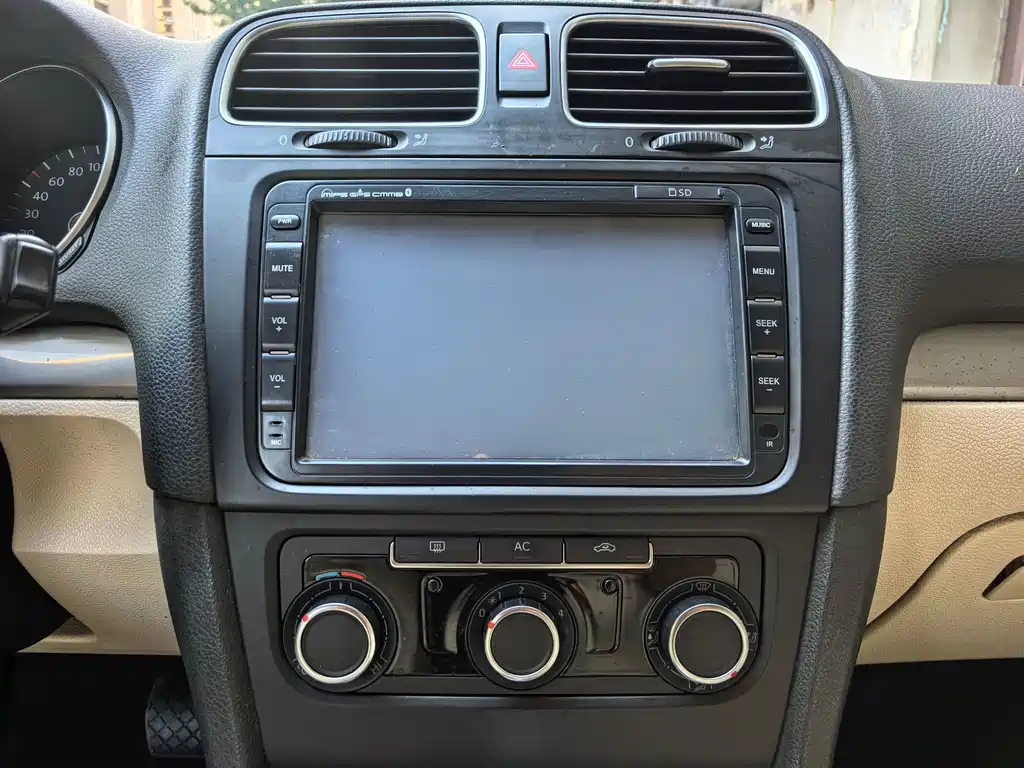Volkswagen Golf — миниатюра 14