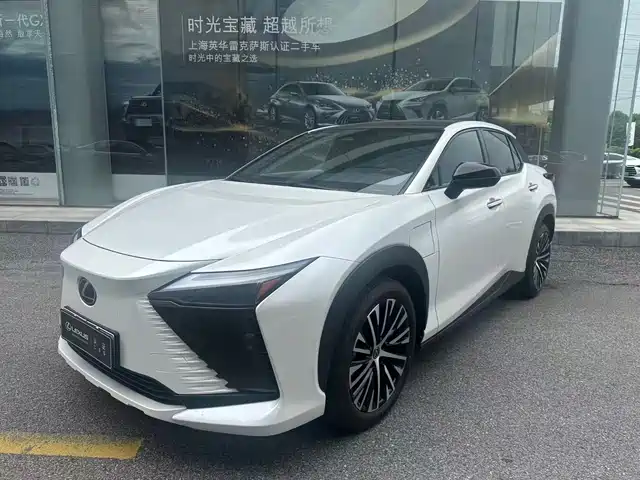 Lexus RZ