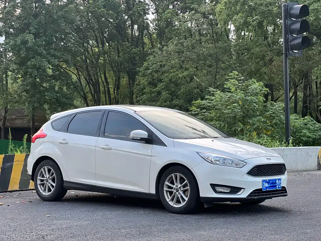 Ford Focus — миниатюра 3
