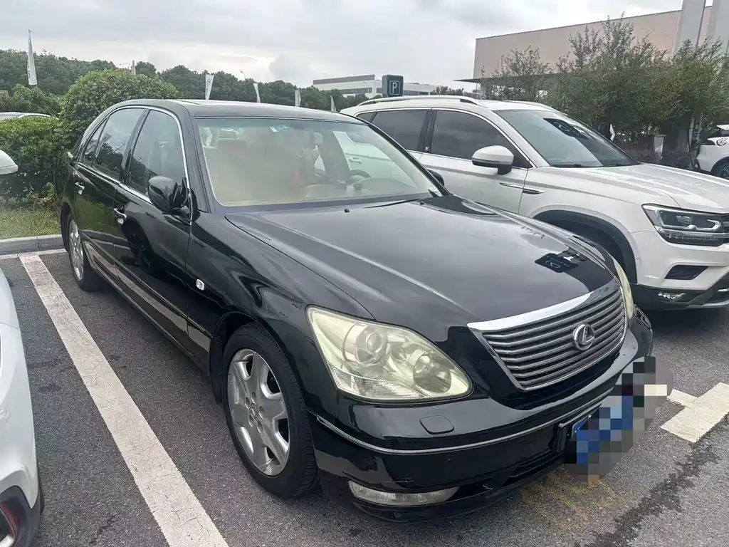 Lexus LS — миниатюра 3