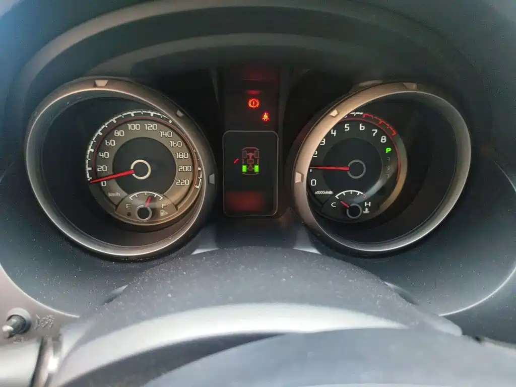 Mitsubishi Pajero (Import) — миниатюра 4